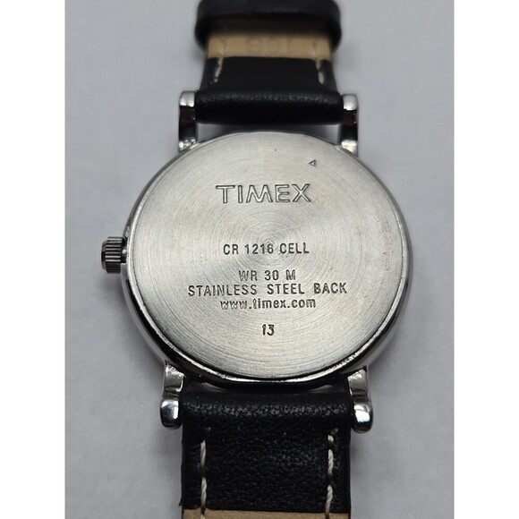 Timex Weekender Indiglo 31mm White Dial Black Leather 24 Hour Quartz New Battery - Picture 13 of 14